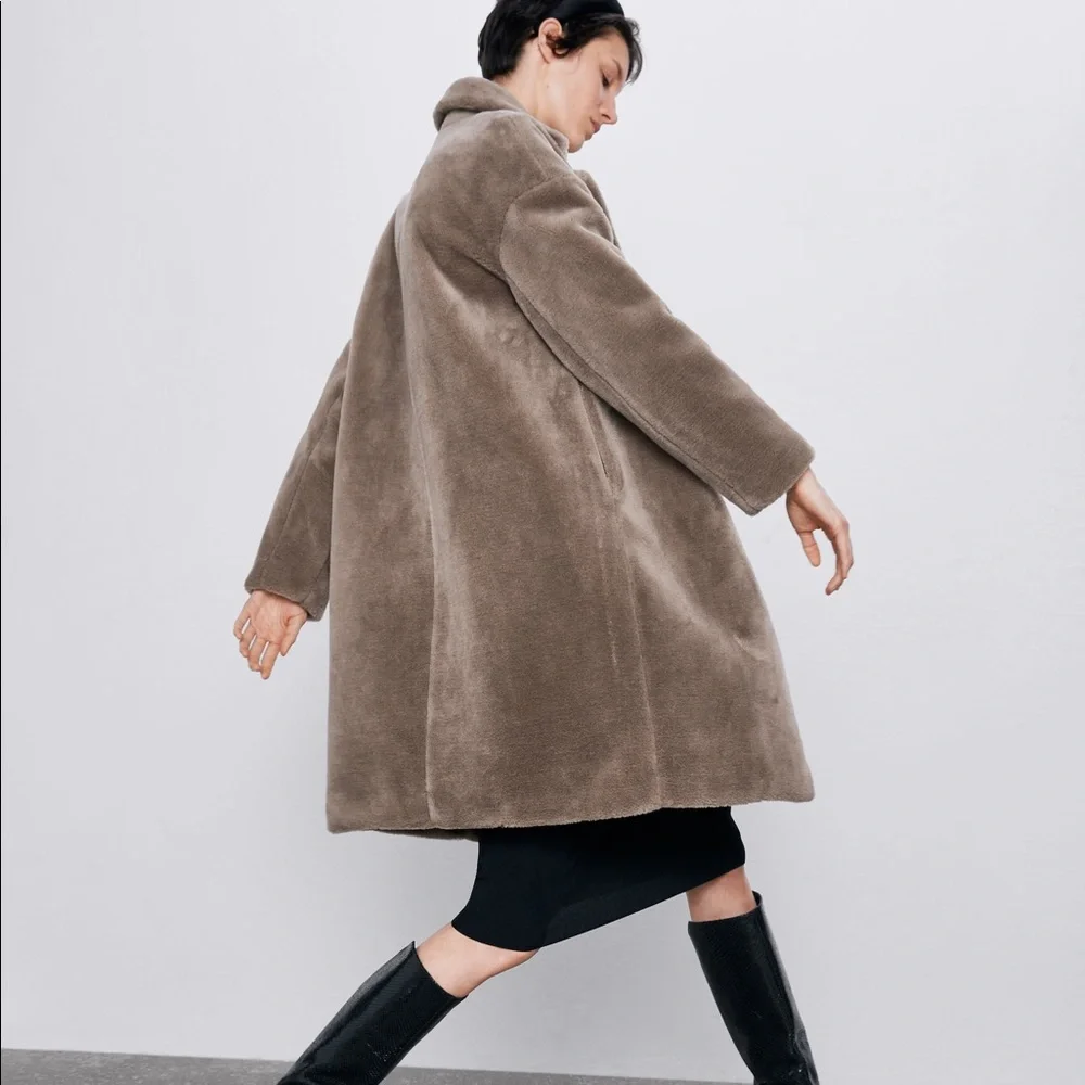 Zara fur coat - Picture 2 of 4